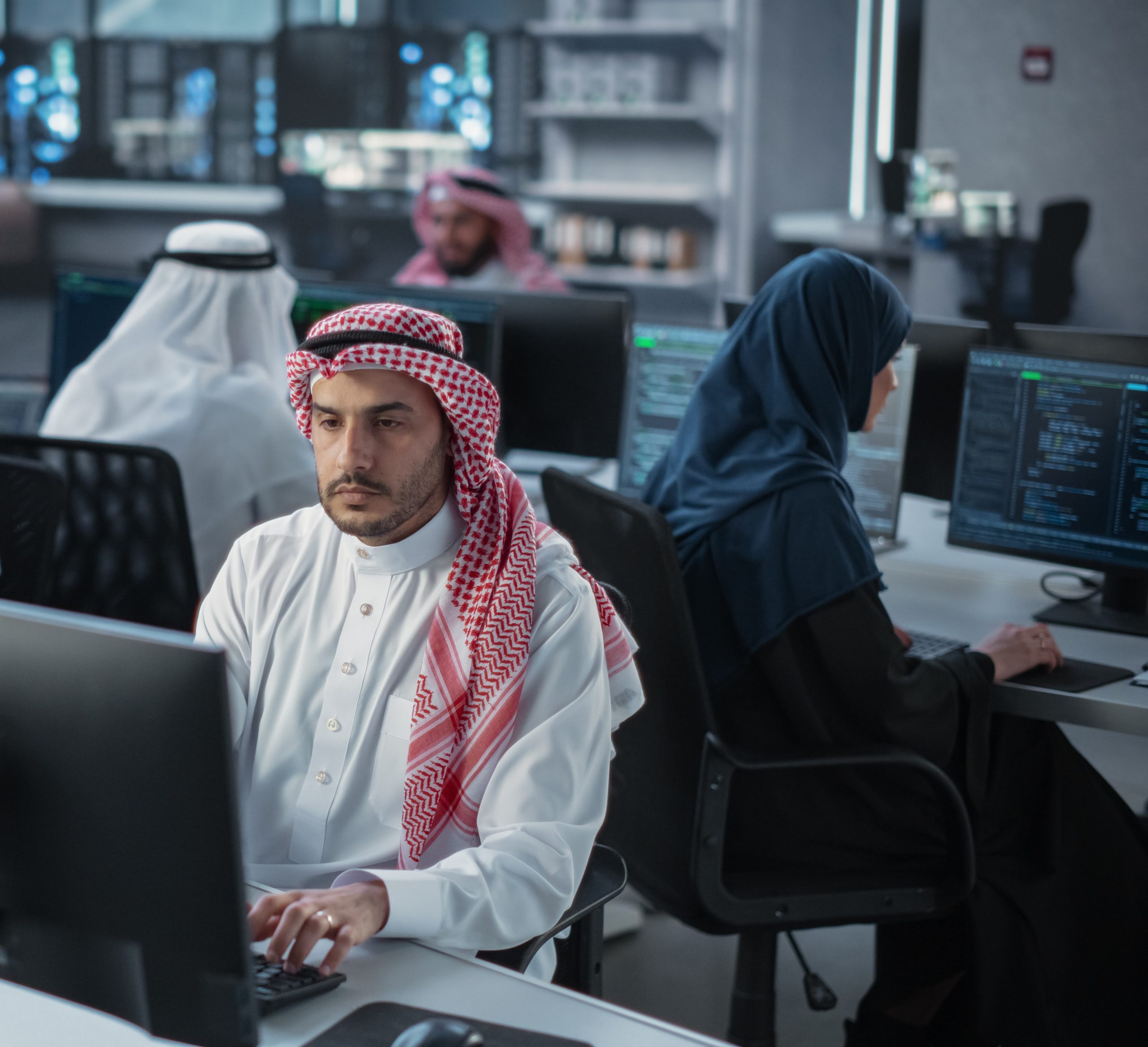 مكانك بين